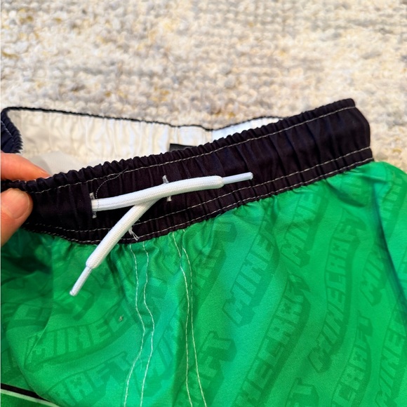 Minecraft Kids Green Rash Guard Swim Set - Picture 9 of 10